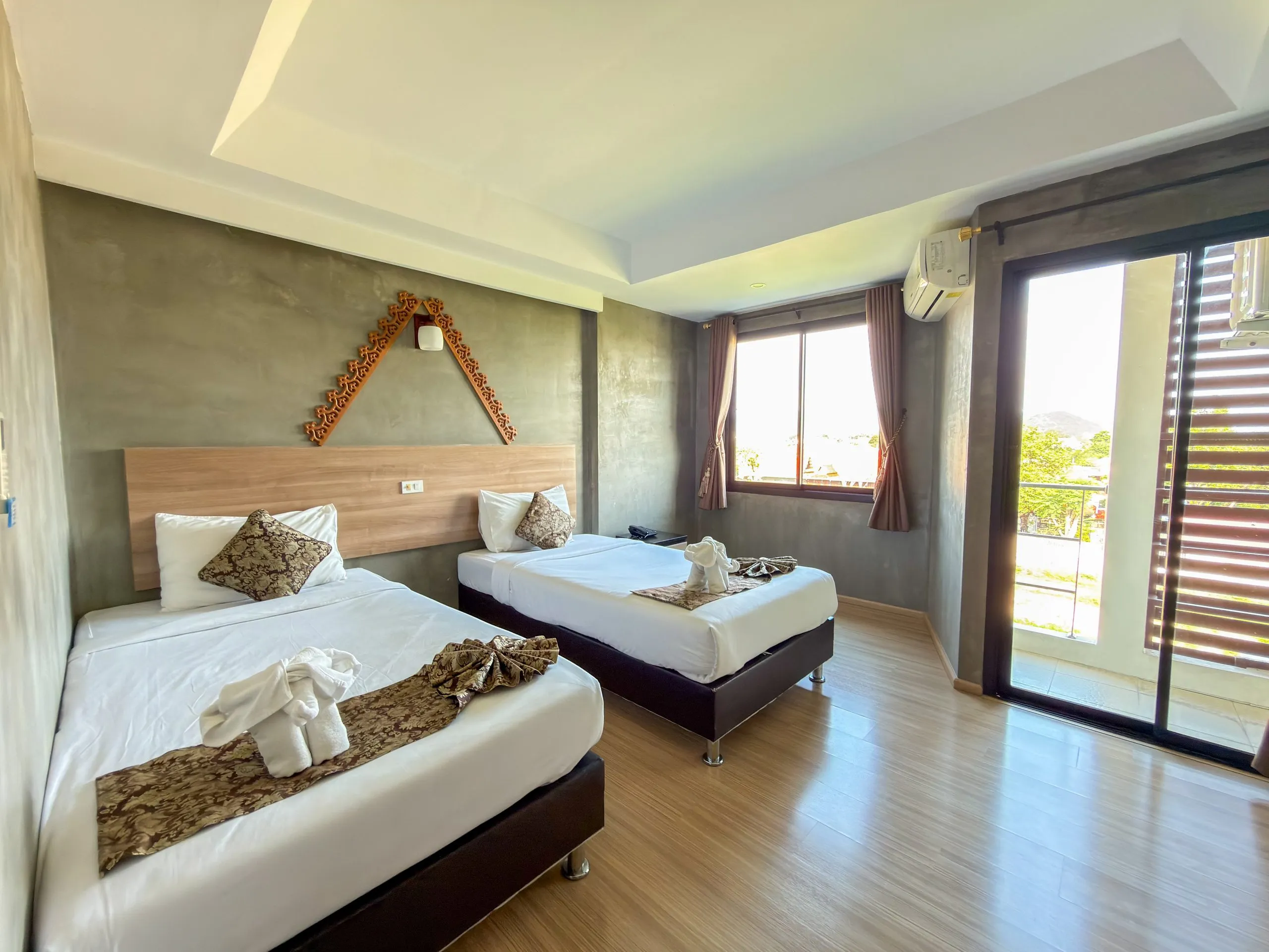 Standard Twin room with two single beds